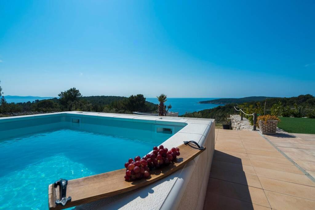 Ferienhaus Isolated Paradise Adio Mare Brac Milna (Brac)